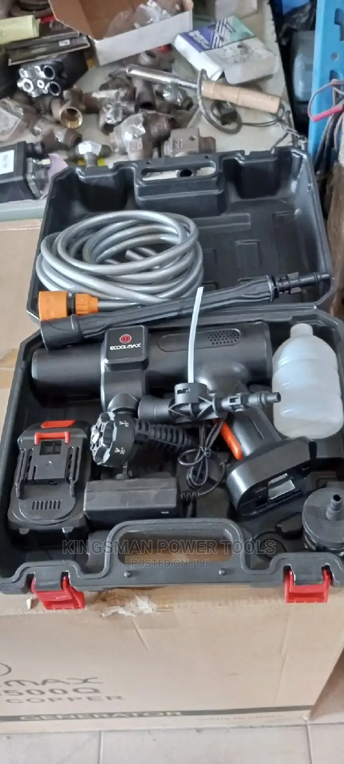 Cordless Pressure Washer
