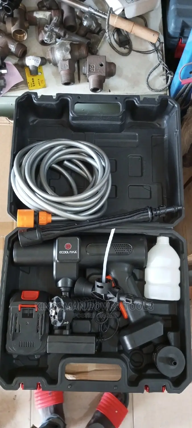 Cordless Pressure Washer