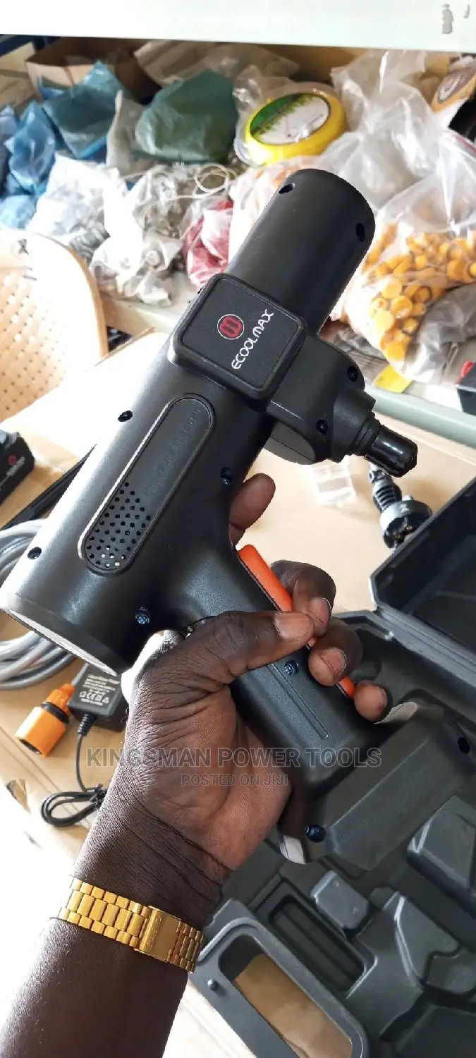 Cordless Pressure Washer