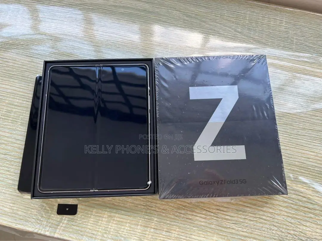 New Samsung Galaxy Z Fold 3 256 GB Black