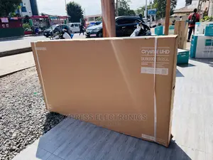Stunning  Samsung UHD Smart 65”Bu8000