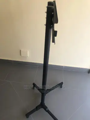 New Sleek TV Stand/Tv Trolley For 32′′-70′′ TV