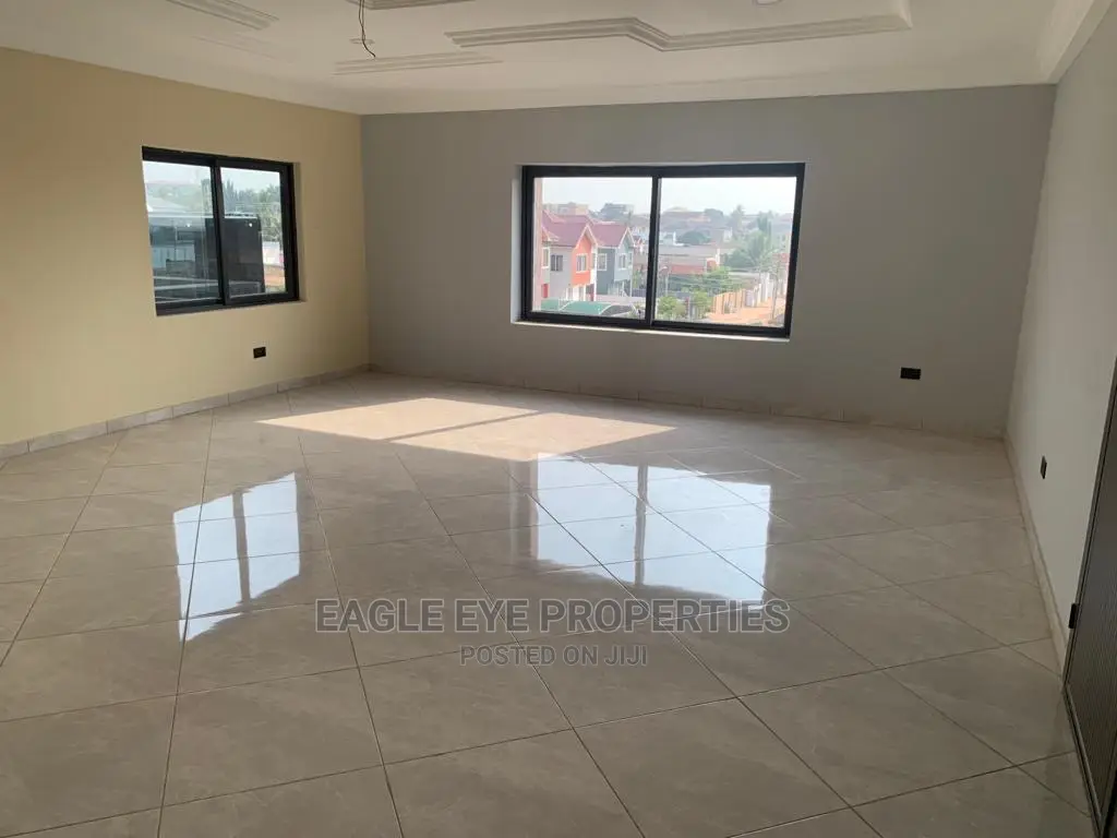 5bdrm House in Airport Residential Area for sale