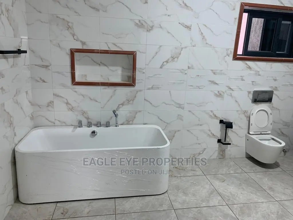 5bdrm House in Airport Residential Area for sale