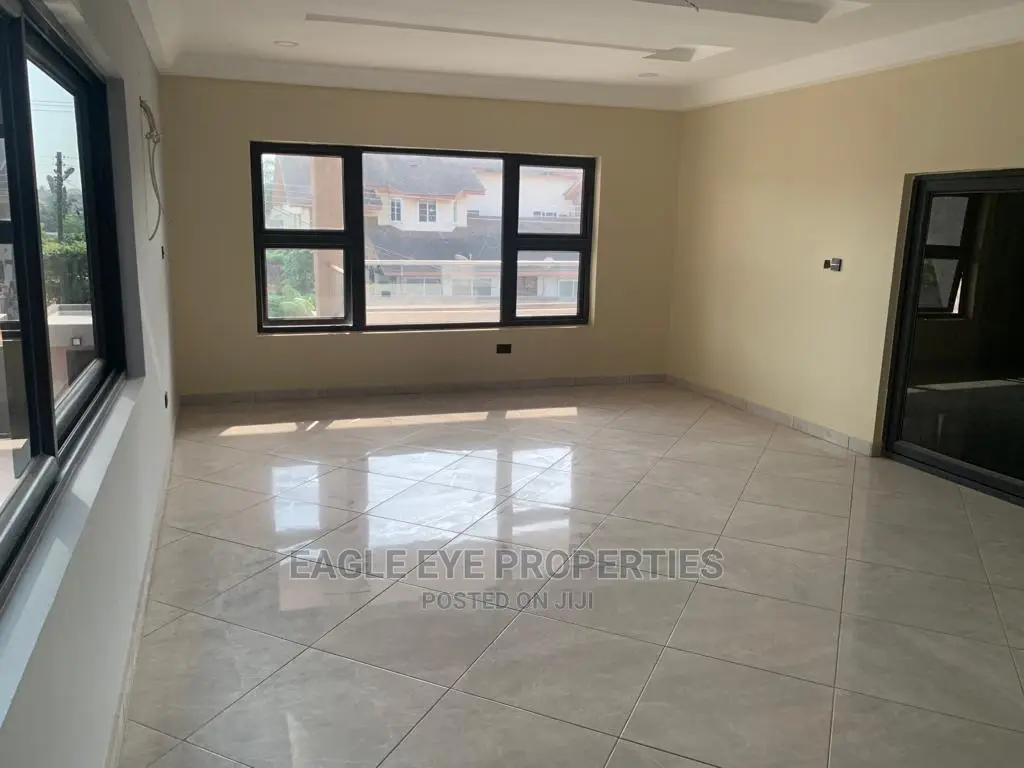 5bdrm House in Airport Residential Area for sale