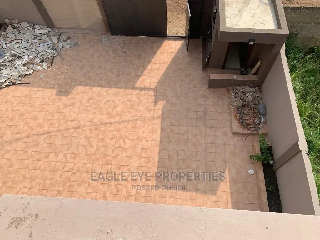 5bdrm House in Airport Residential Area for sale