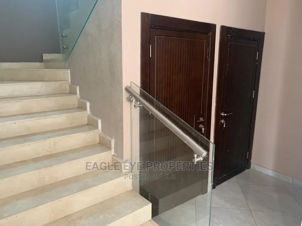 5bdrm House in Airport Residential Area for sale