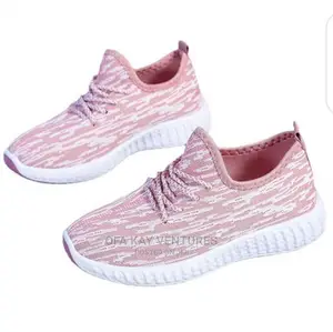 Ladies Yeezy Rubber Shoes Size 39,40