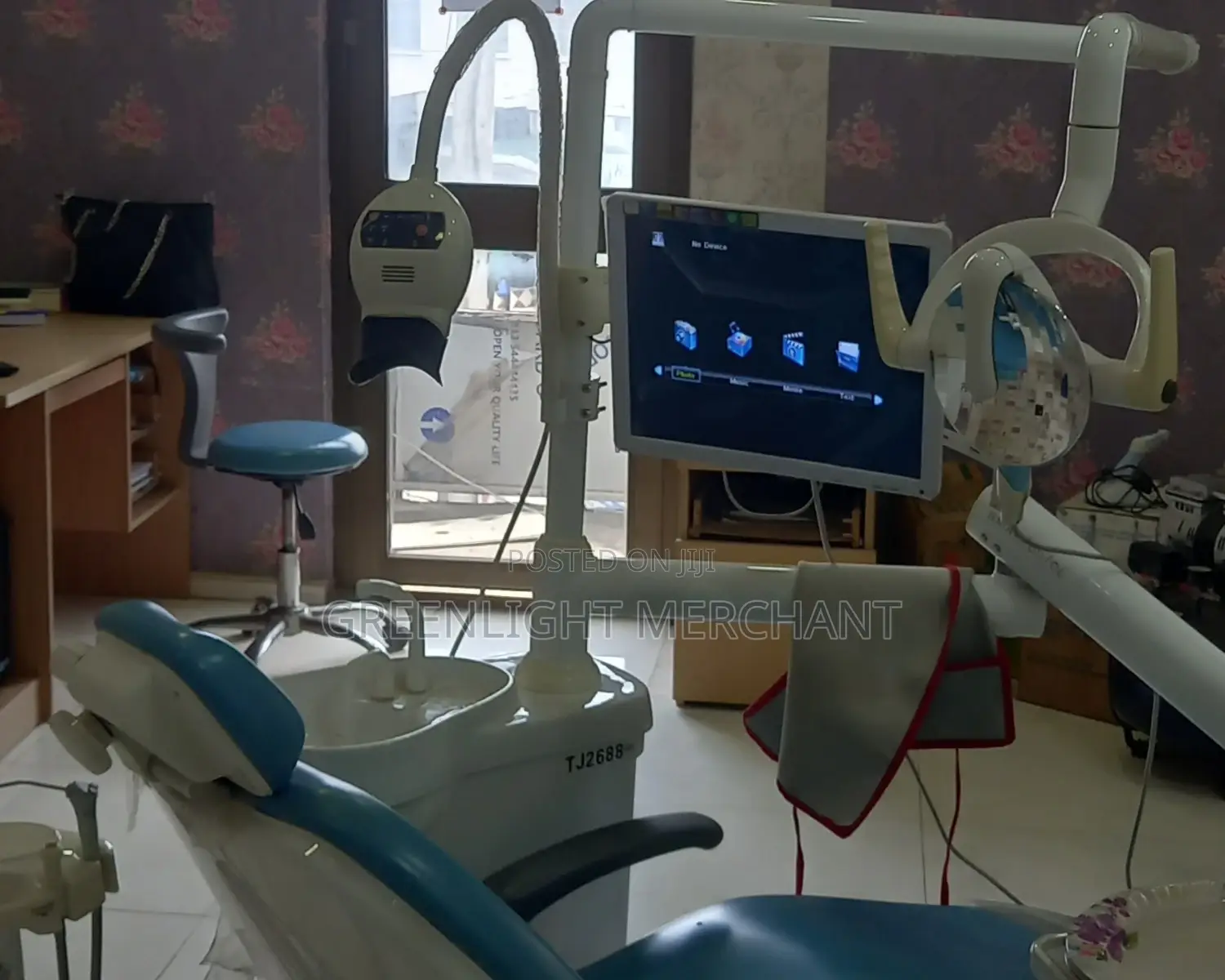 Modern Dental Chair Complete Setup