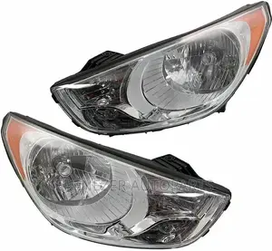 Hyundai Tucson 2012 (IX35) Headlights