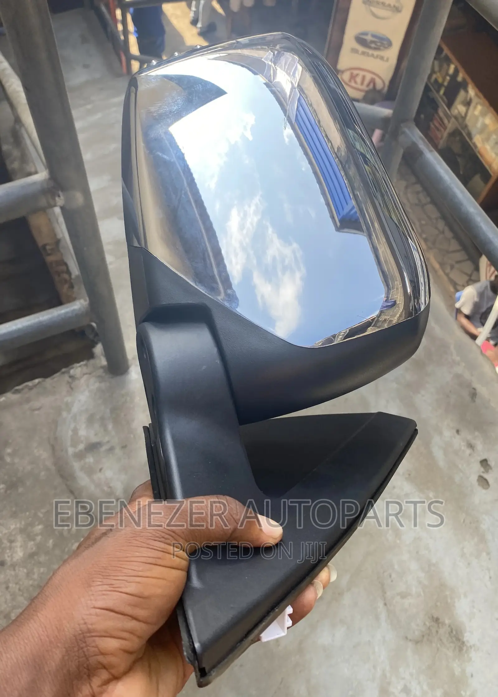 Mitsubishi L200 Vodafone Side Mirror
