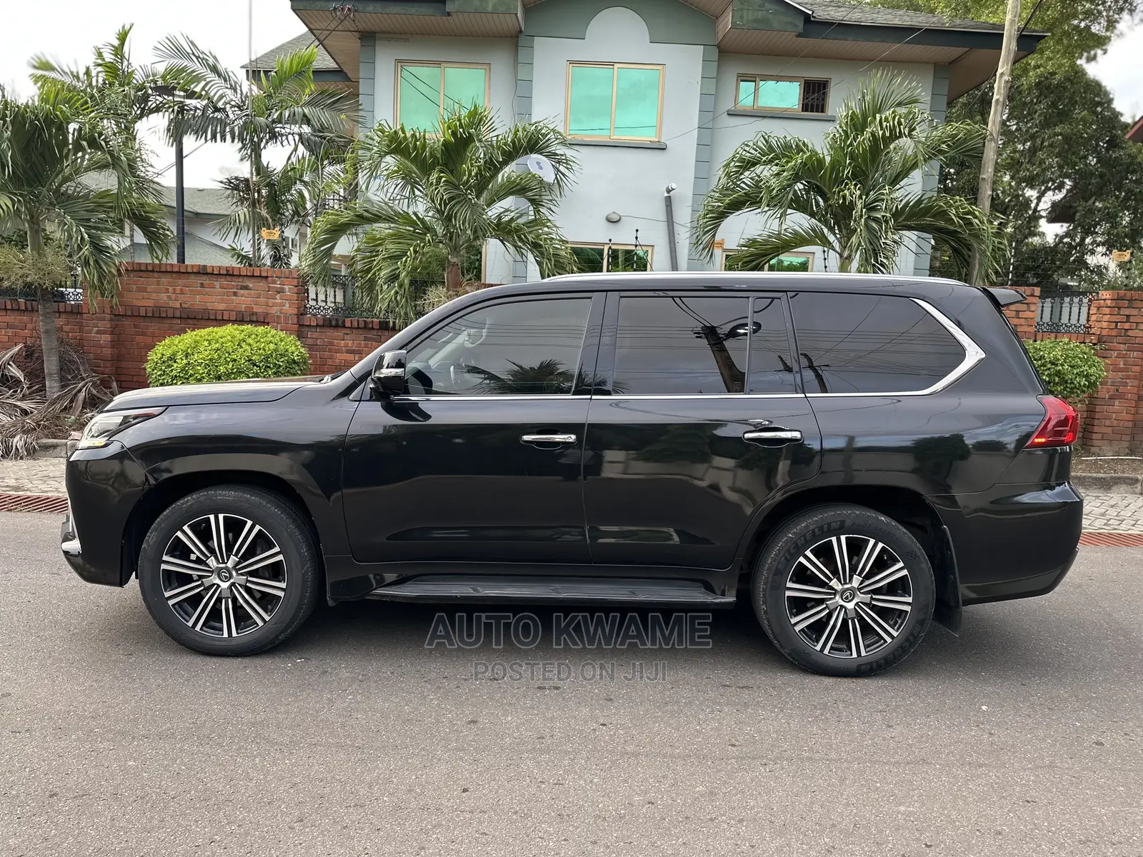 Lexus LX 570 AWD 2018 Black