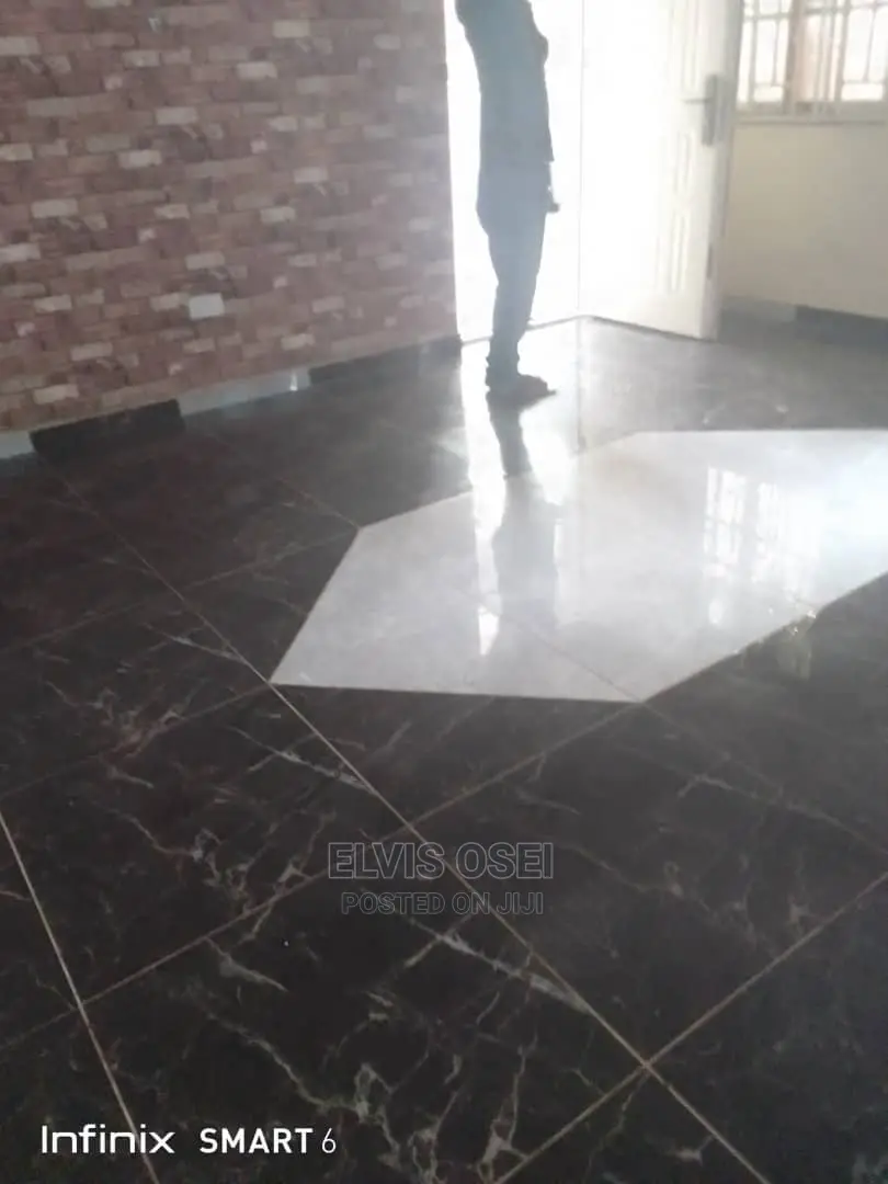 1bdrm House in School Junction, Anyaa for rent