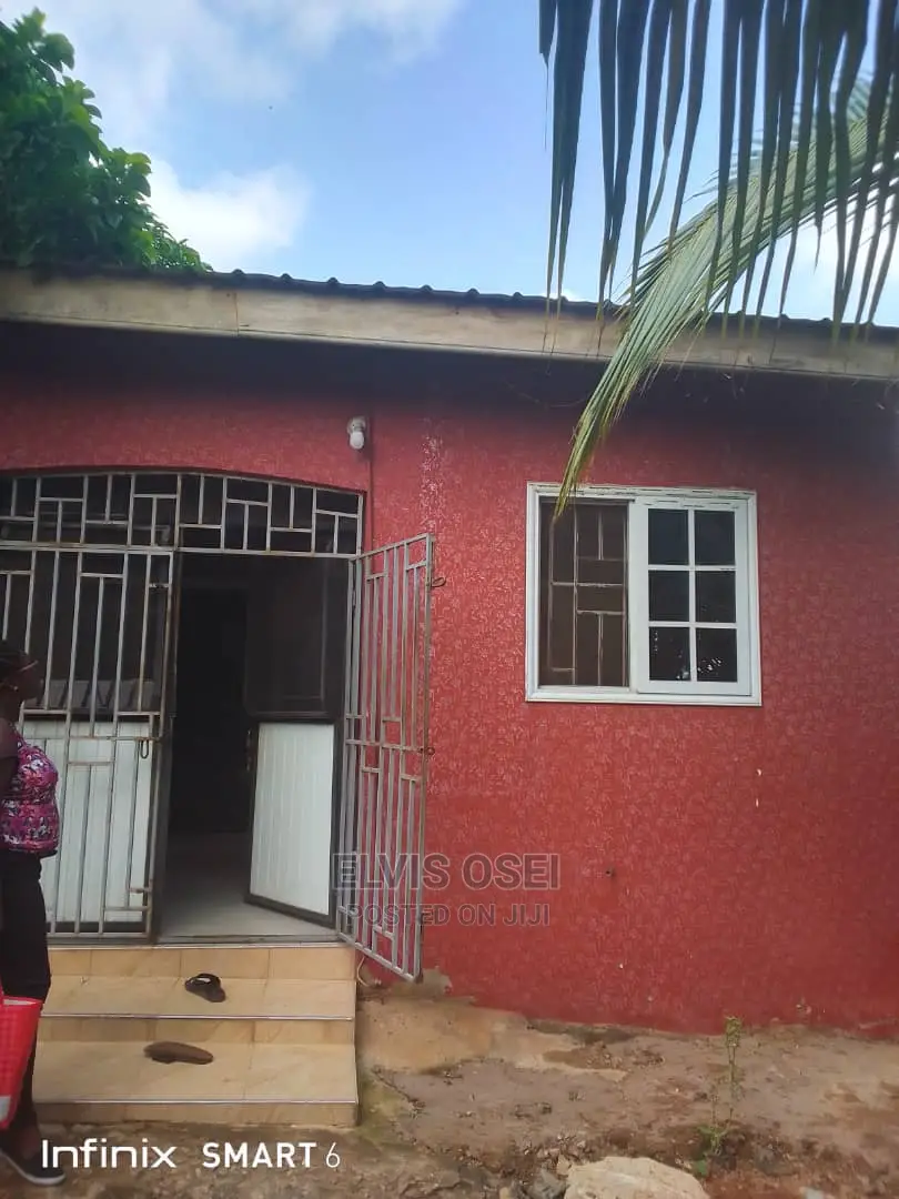 1bdrm House in School Junction, Anyaa for rent