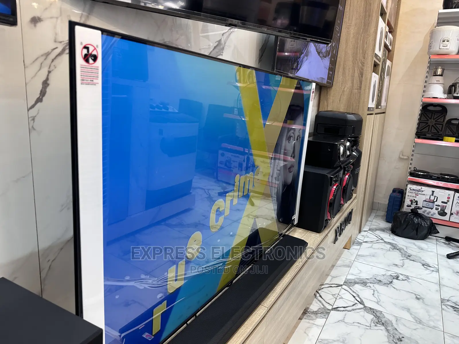 Samsung UHD Smart 65”Au7172 for Cool  Price