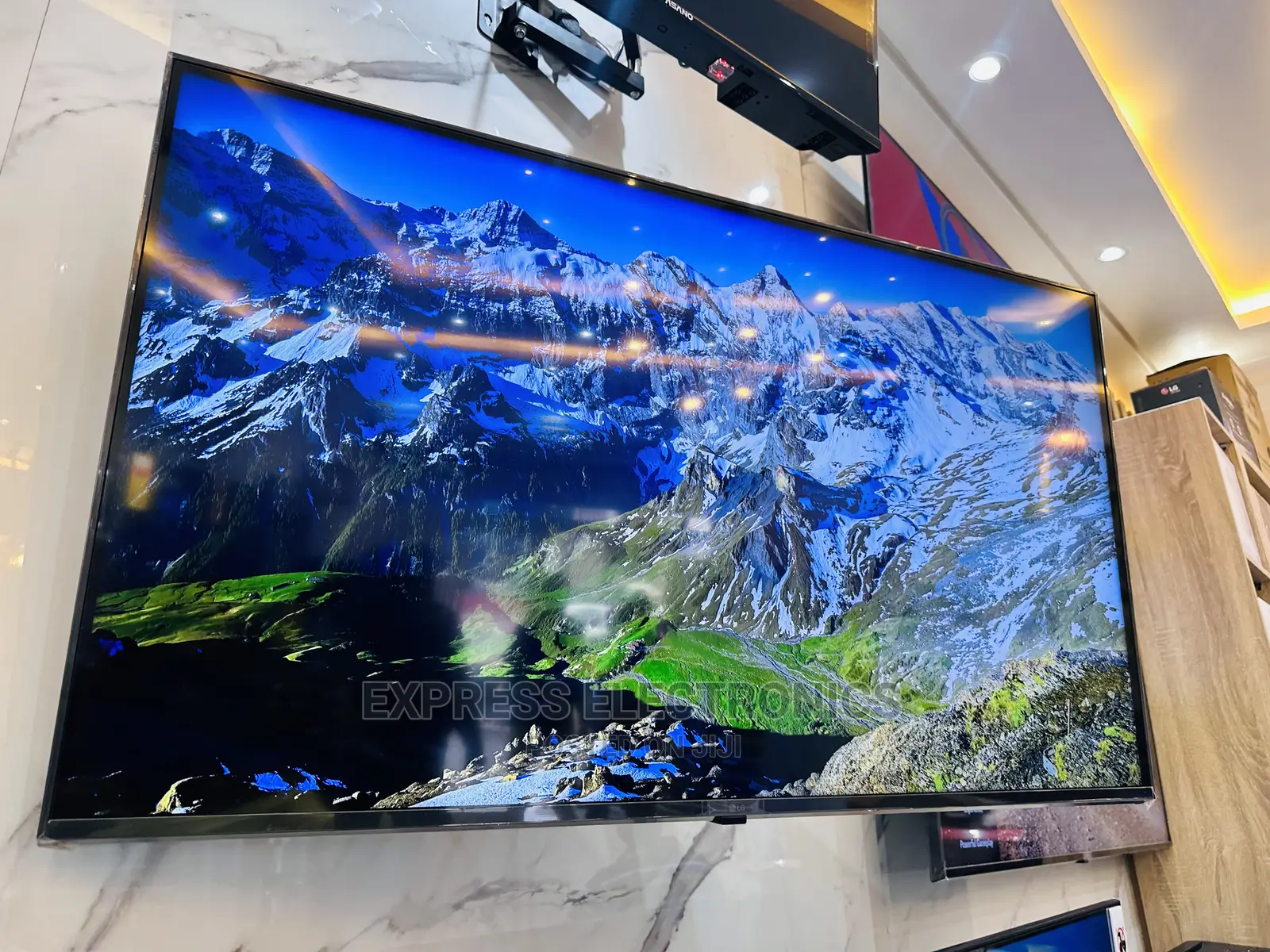Brand~New LG UHD Smart 55”UQ7000