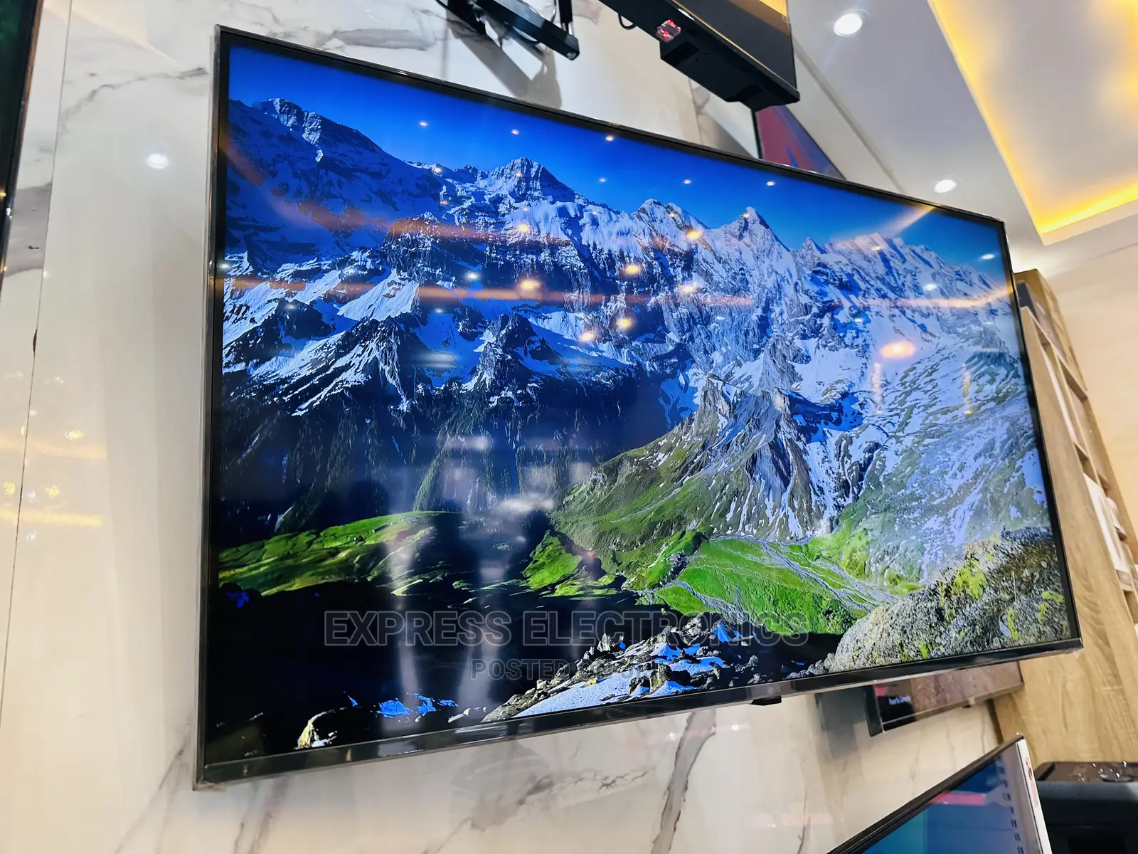 Brand~New LG UHD Smart 55”UQ7000