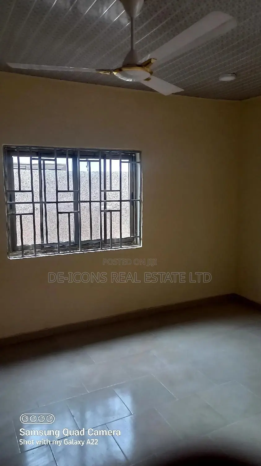 3bdrm Mansion in De-Icons Real Estate, Awutu Senya East Municipal
