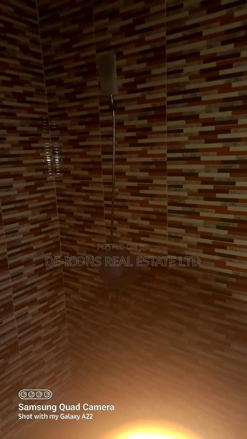 3bdrm Mansion in De-Icons Real Estate, Awutu Senya East Municipal