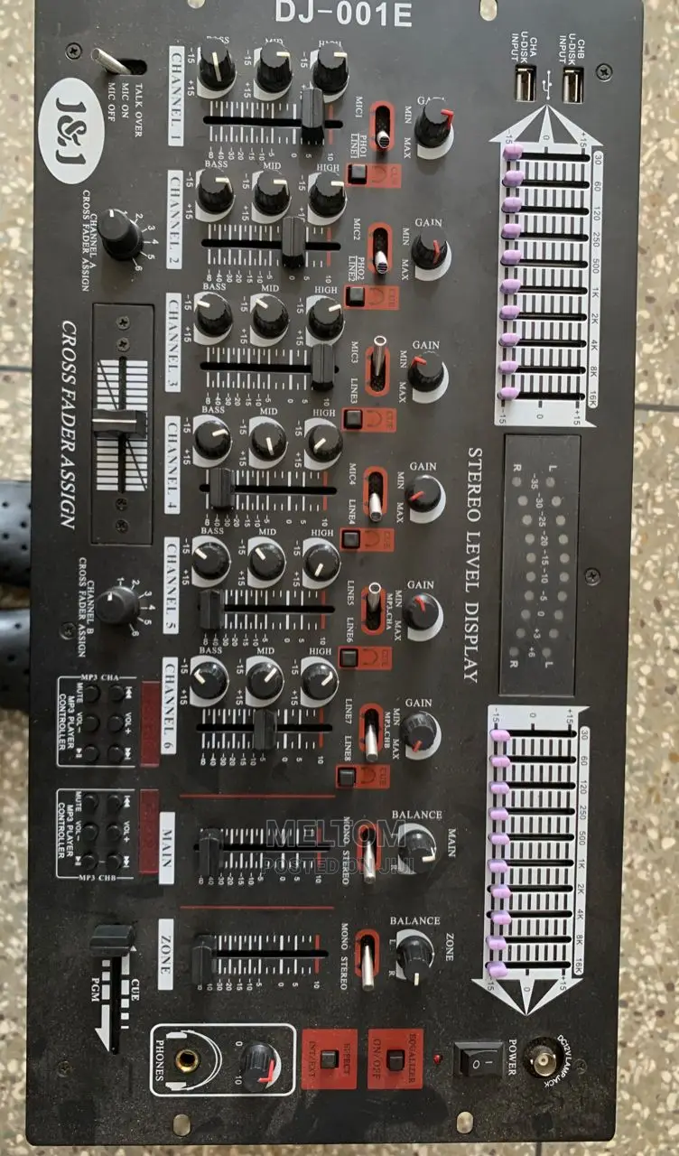 6channels DJ-001E Mixer (J J)