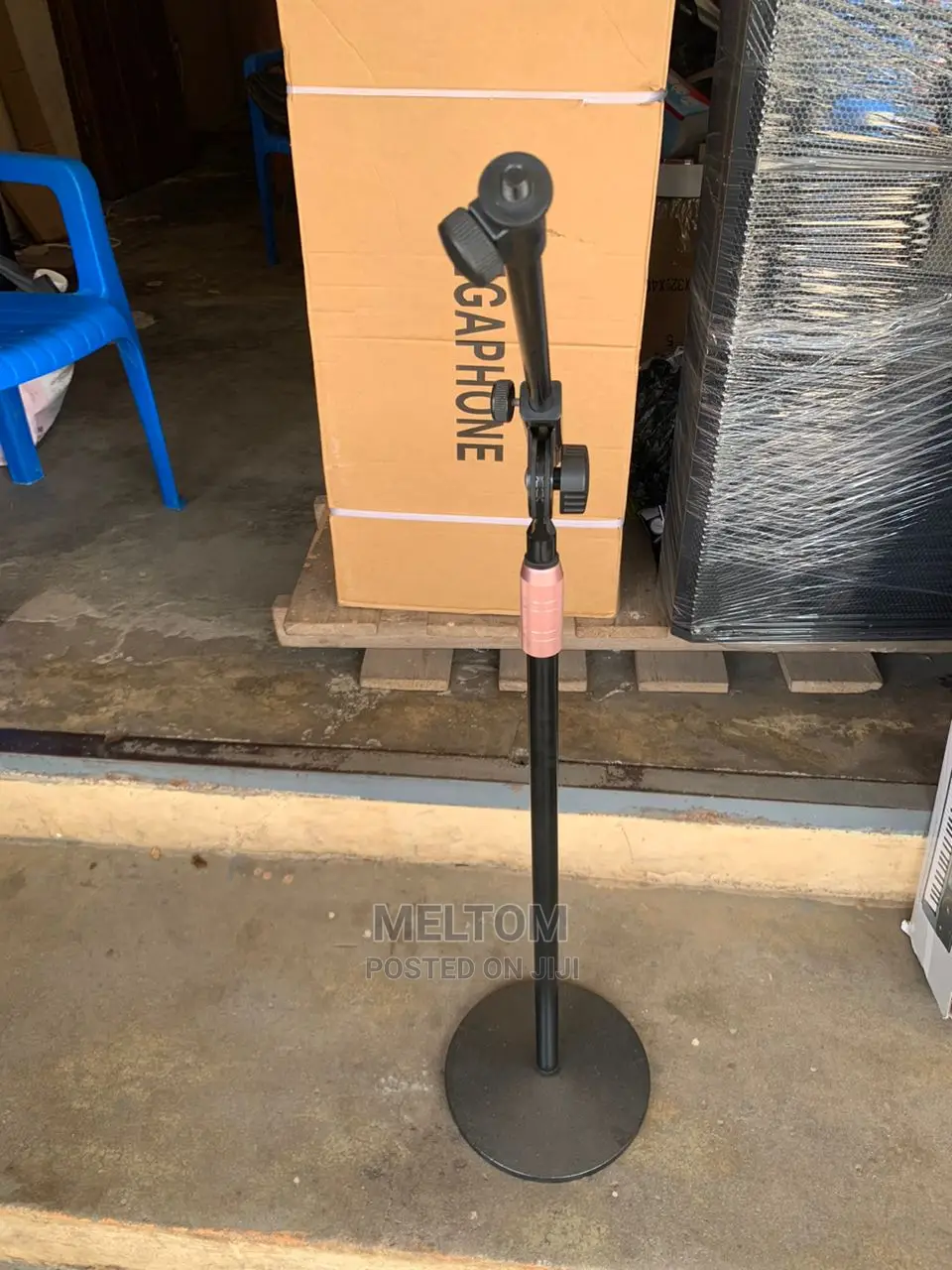 Round Base Microphone Standard