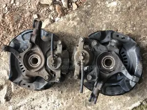 Toyota Yaris,Vitz Front Hub Pair