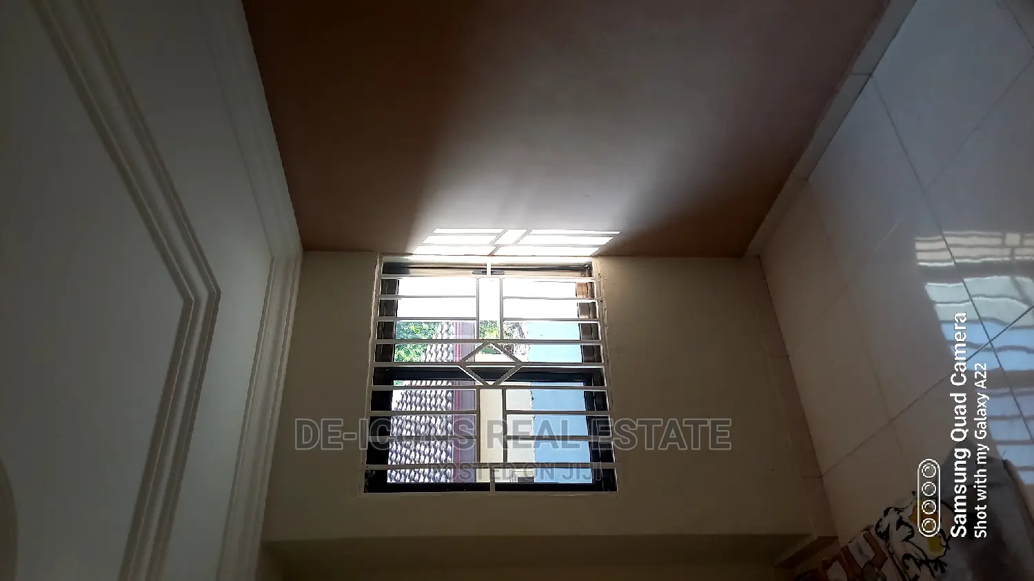 3bdrm House in De-Icons Real Estate, Awutu Senya East Municipal