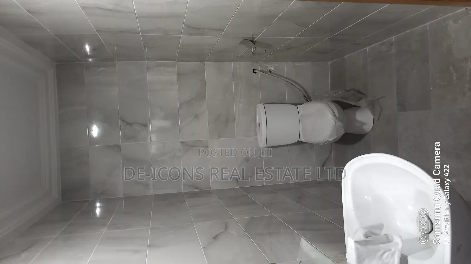 3bdrm House in De-Icons Real Estate, Awutu Senya East Municipal
