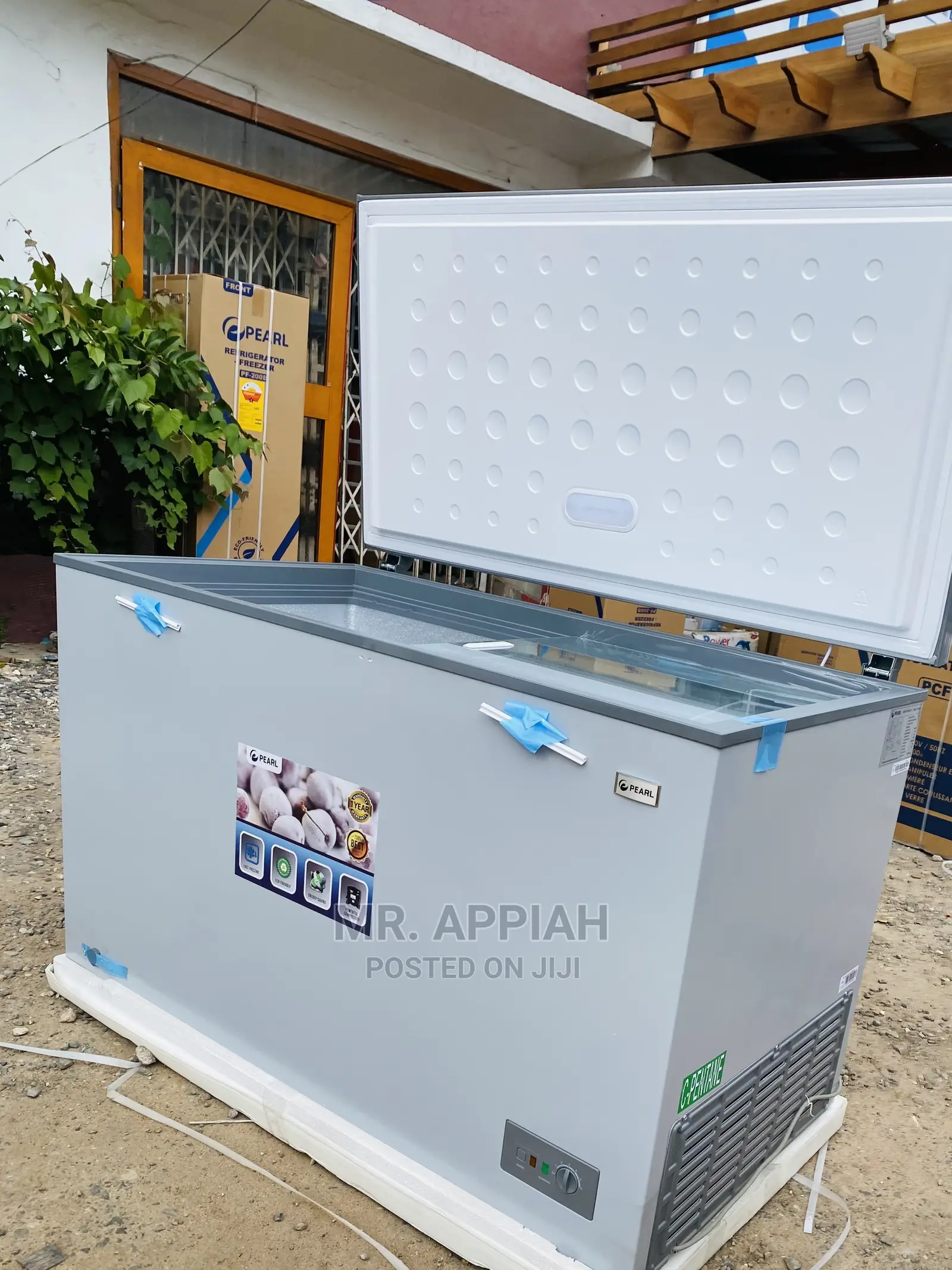 Get a Discount on Pearl Chest Freezer PCF-850 (708L)