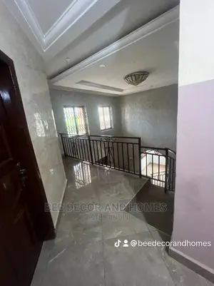 5bdrm Mansion in Bee Decor And Homes, Abokobi for sale