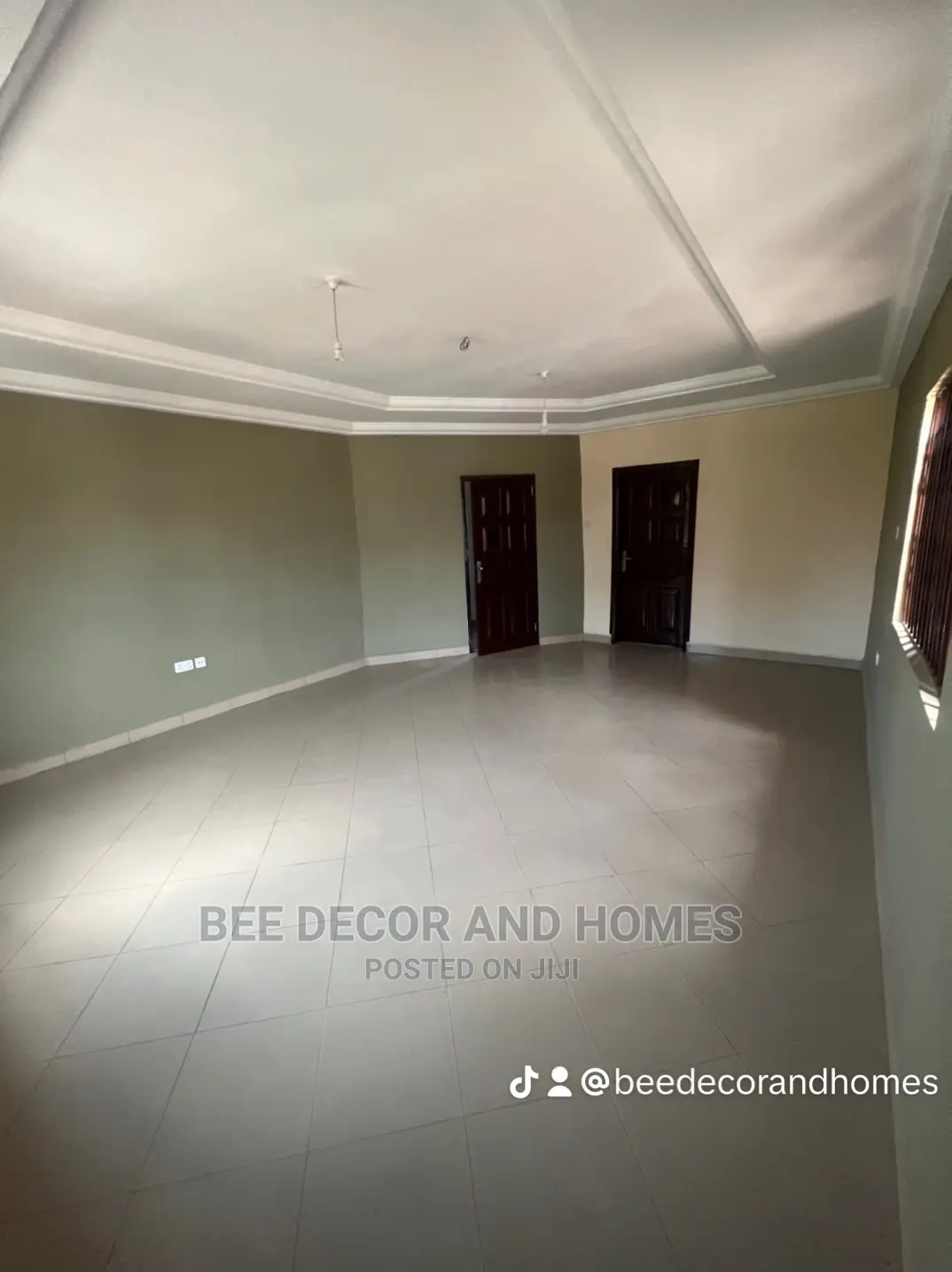5bdrm Mansion in Bee Decor And Homes, Abokobi for sale