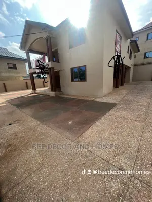 5bdrm Mansion in Bee Decor And Homes, Abokobi for sale