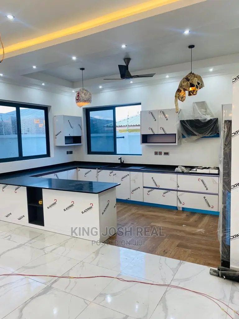 4bdrm House in Spintex for sale