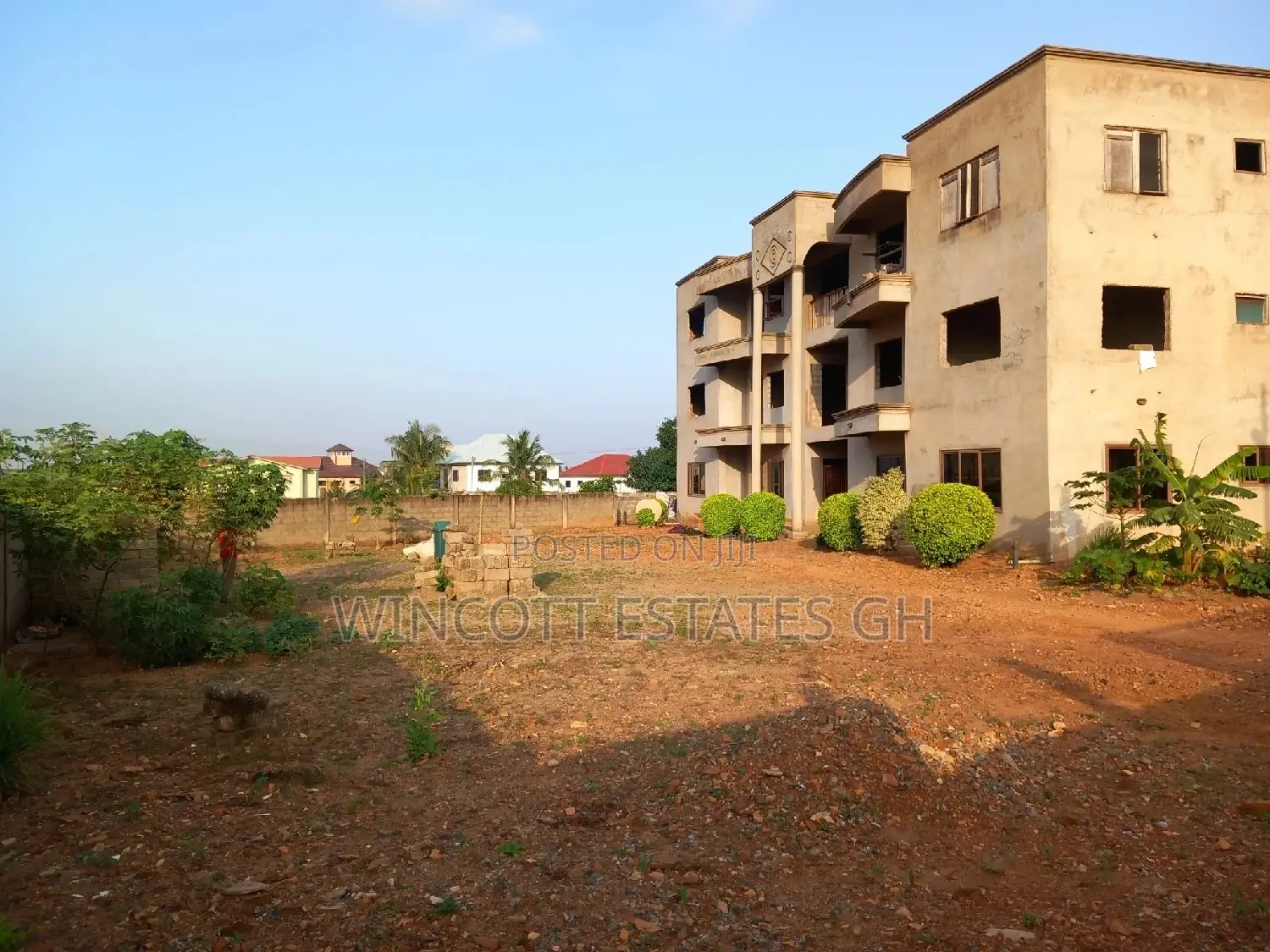 10bdrm Apartment in Wincott Estates, Tema Metropolitan for sale