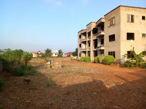 10bdrm Apartment in Wincott Estates, Tema Metropolitan for sale
