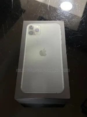 New Apple iPhone 13 256 GB Green