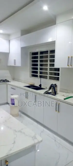 Modern Kitchen Cabinets