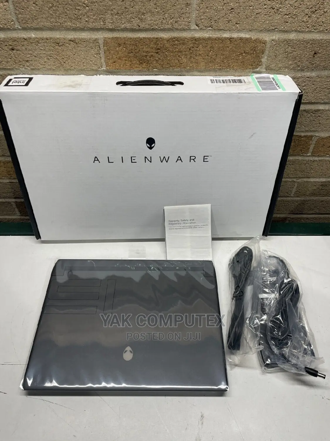 New Laptop Dell Alienware M15 R7 16GB AMD Ryzen 7 SSD 512GB