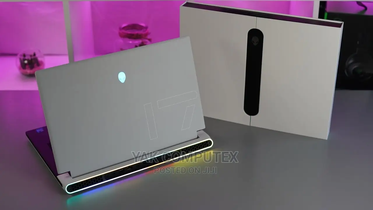 New Laptop Dell Alienware X17 R2 16GB Intel Core i9 SSD 1T