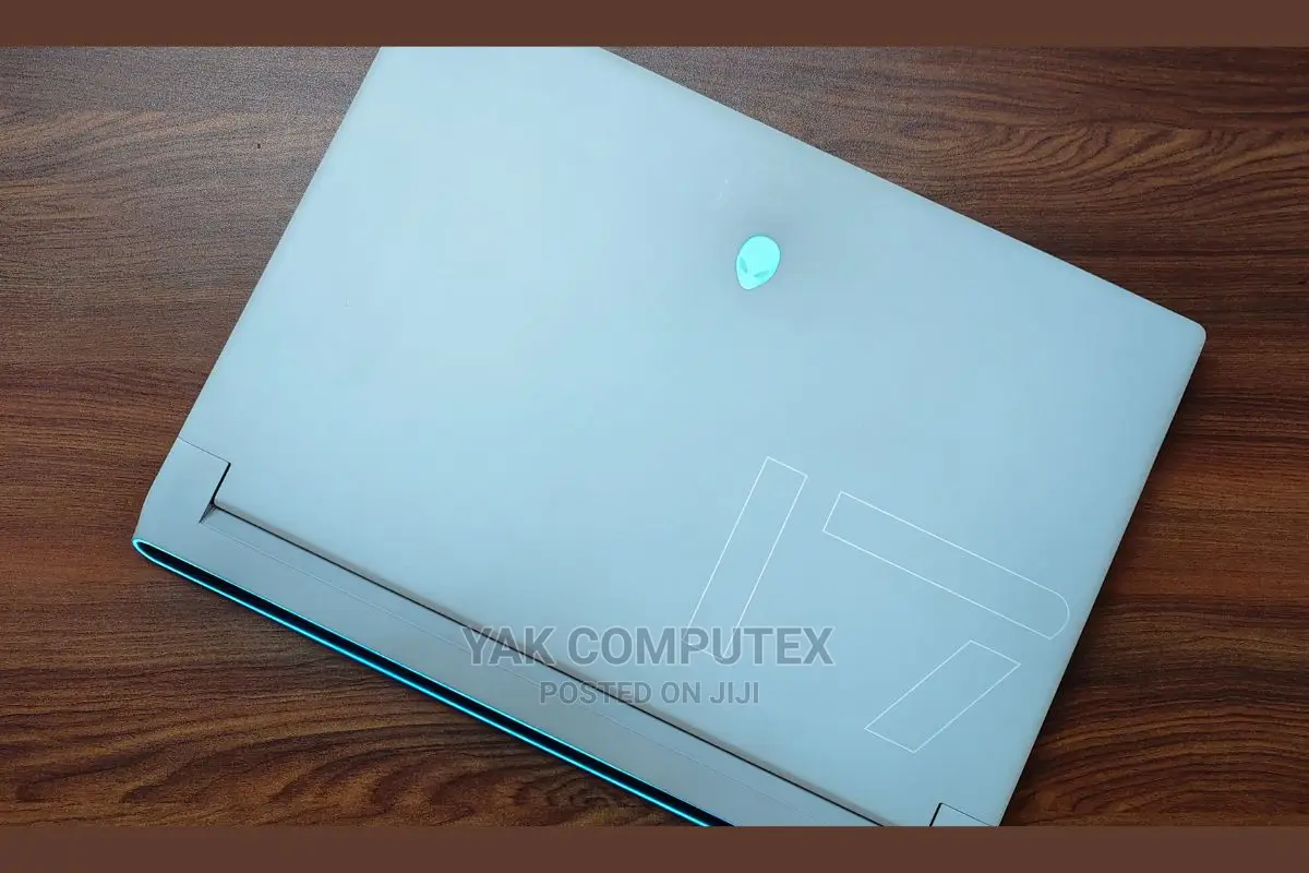 New Laptop Dell Alienware X17 R2 16GB Intel Core i9 SSD 1T