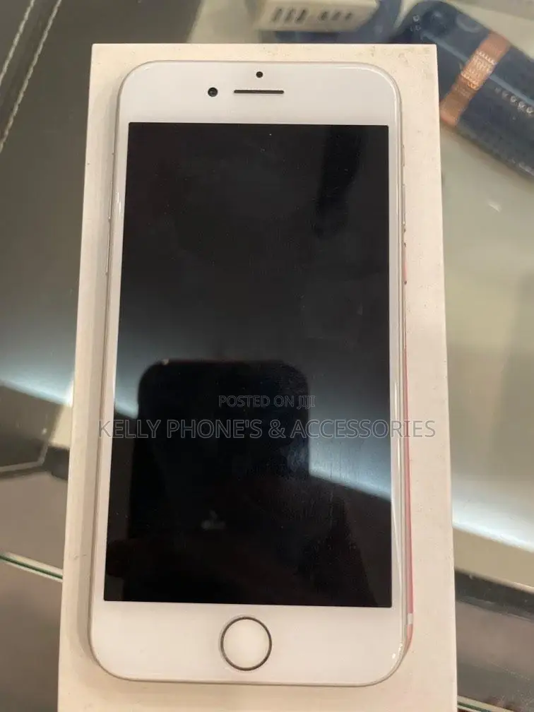 New Apple iPhone 7 128 GB Gold