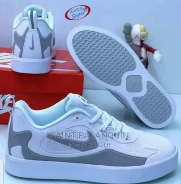 Nike Tiempo