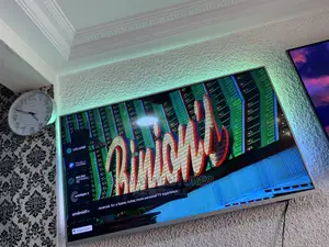 Uk Used 50inch Philips Uhd HDR Smart Tv,3sided Ambilight