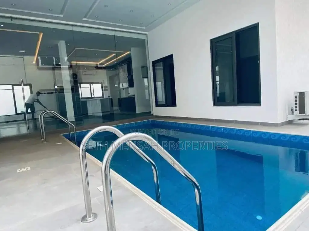 5bdrm Townhouse / Terrace in Skm, US Embassy Area for rent
