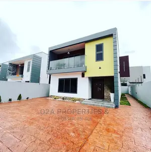 4bdrm House in Lake Side Estate for sale