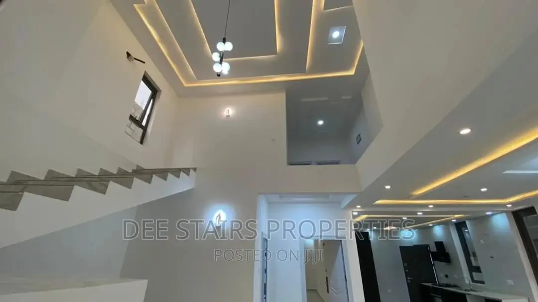 5bdrm House in Tsse Addo Behind for sale