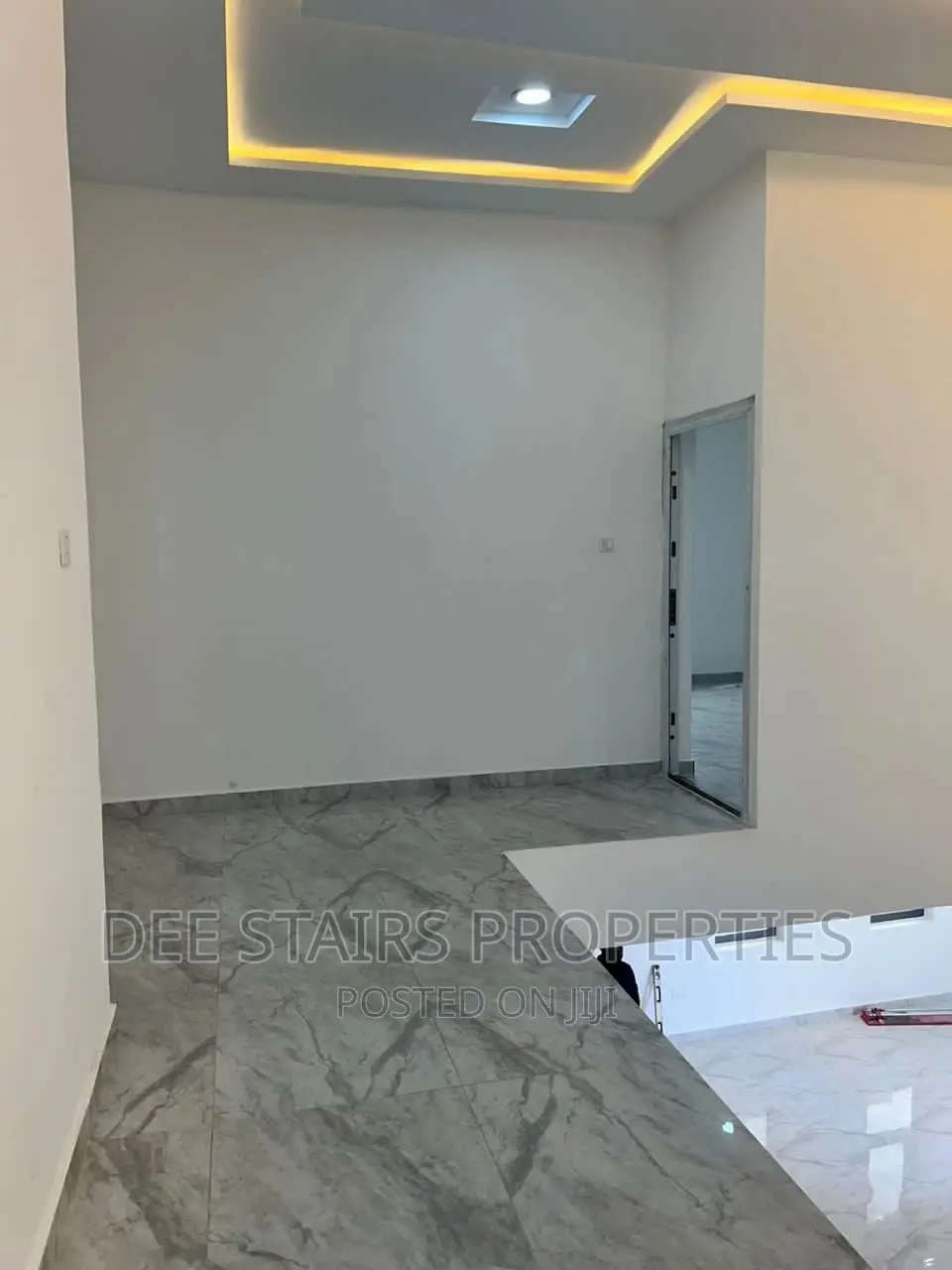 5bdrm House in Tsse Addo Behind for sale
