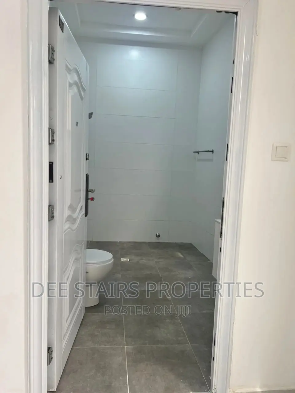 5bdrm House in Tsse Addo Behind for sale