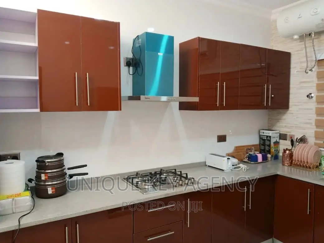 Furnished 3bdrm Apartment in 100, A&C Mall Area for rent