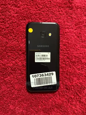 New Samsung Galaxy A3 16 GB Black
